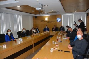 Muğla Büyükşehir Belediyesi Fethiye’de STK temsilcilerine ilçede devam eden yatırımlarla ilgili bilgilendirmede bulundu.