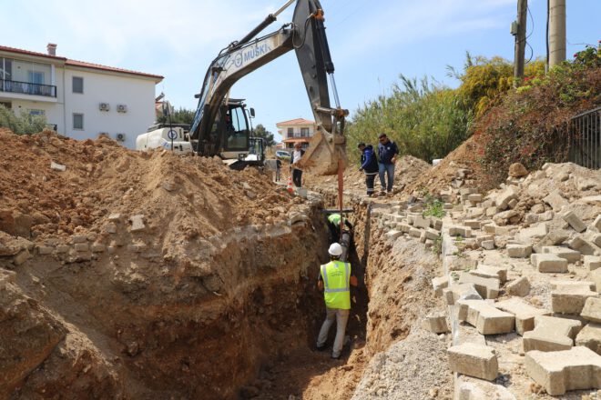 Palamutbükü’ünde İçme Suyu Hatları Yenileniyor