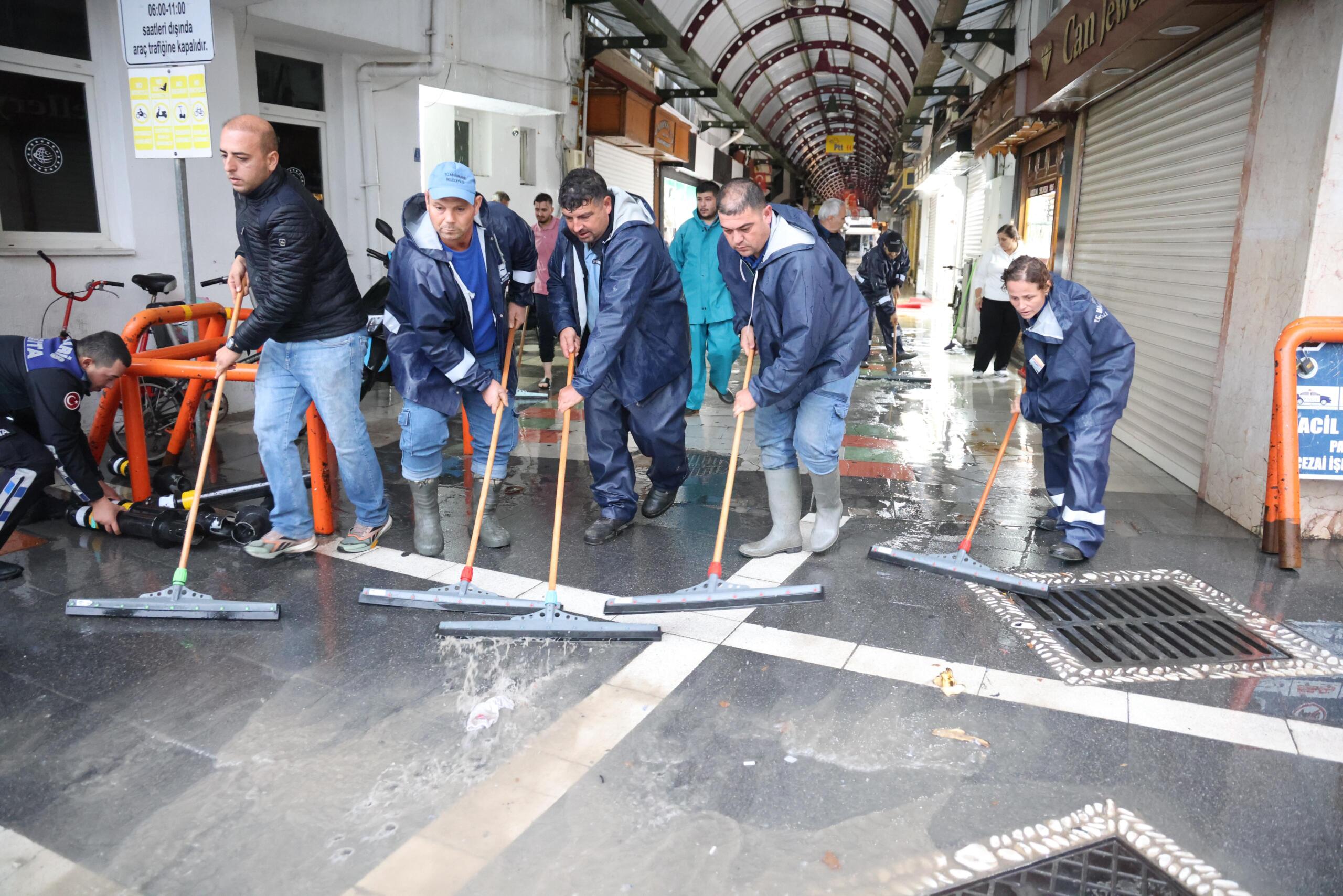 EKİPLERİN YAĞMUR MESAİSİ SÜRÜYOR