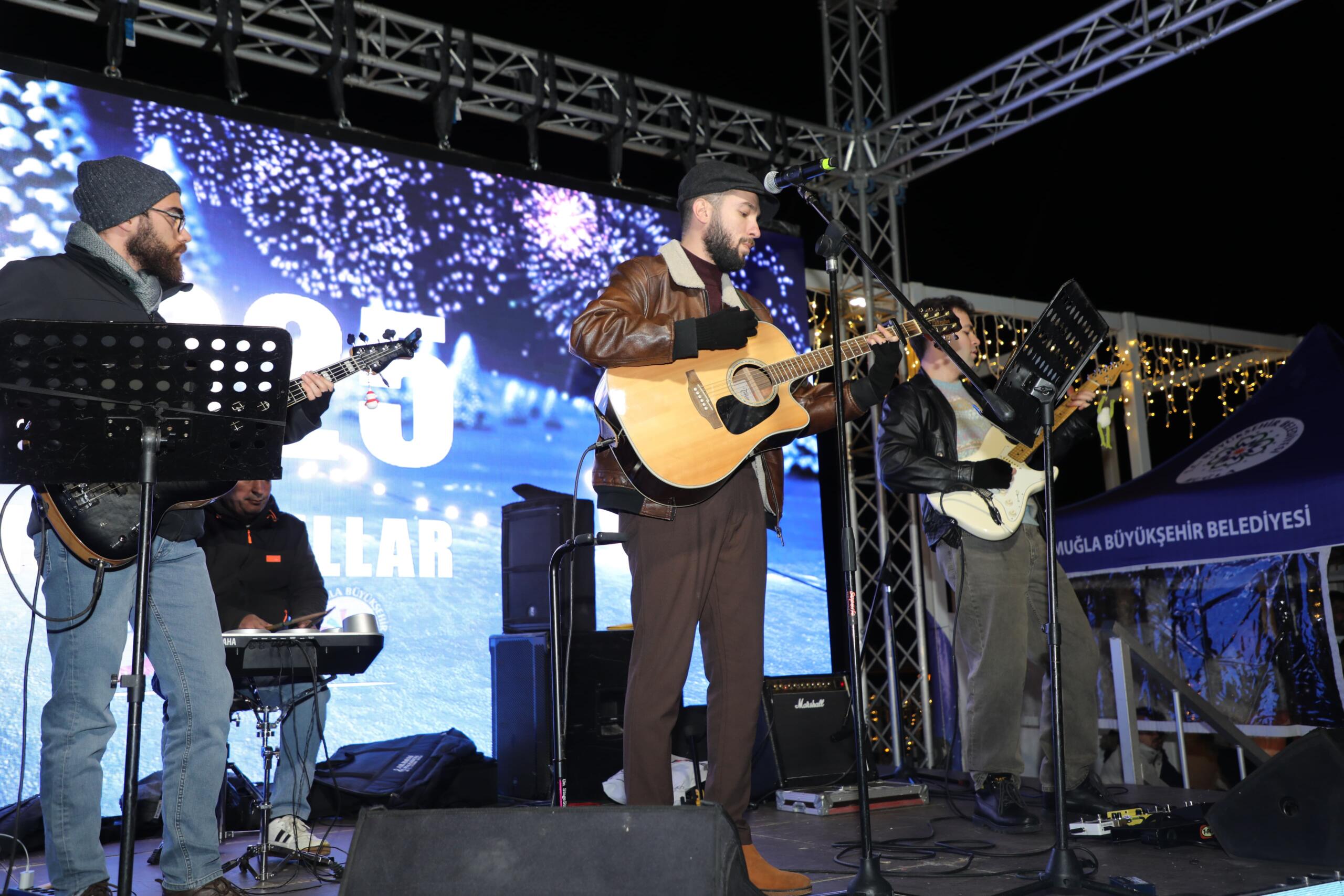 Muğla 2025’e Yeni Yıl Festivali ile Merhaba Dedi